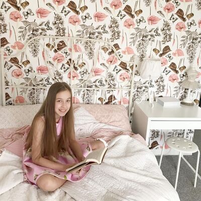 Fototapet Flori de primăvară și fluturi