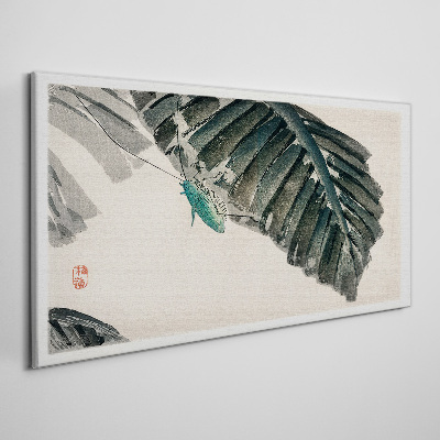 Tablou canvas O insectă zveltă pe frunze