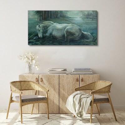 Tablou canvas Un cal calm într-un peisaj de pădure