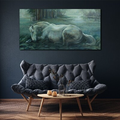 Tablou canvas Un cal calm într-un peisaj de pădure