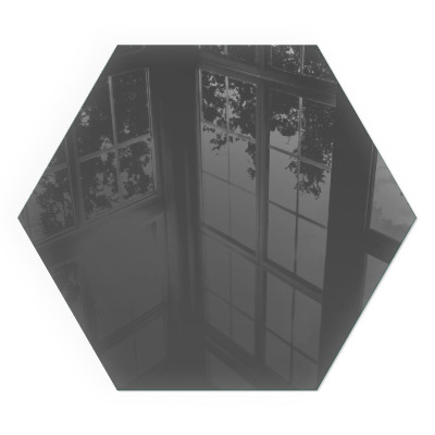 Hatszögletű kandalló üveg alátét Szín: Szürkésbarna