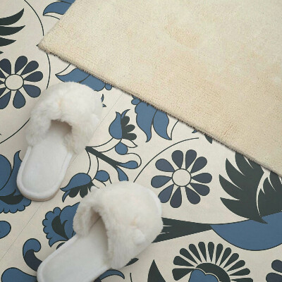 Panou decorativ bucatarie Motiv de păsări printre flori colorate