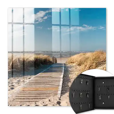 O plajă liniștită cu dune