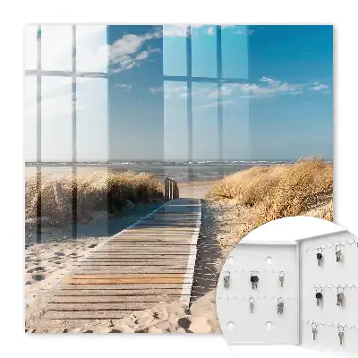 O plajă liniștită cu dune