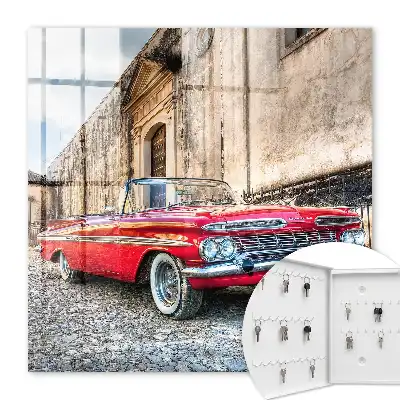 Mașină retro pe fundalul arhitecturii