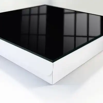 Fundal negru