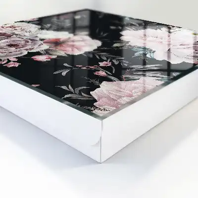 Farmec floral pe un fundal întunecat