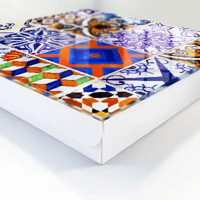 Plăci colorate inspirate din tradiții