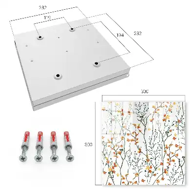 Model floral pe fundal alb