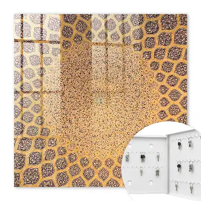 Ornament geometric plin de detalii