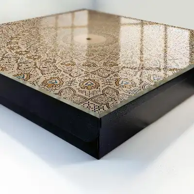 Mandala ornamentată a simetriei și eleganței