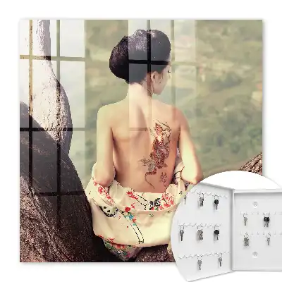 Tatuaj cu un copac cu armonia naturii