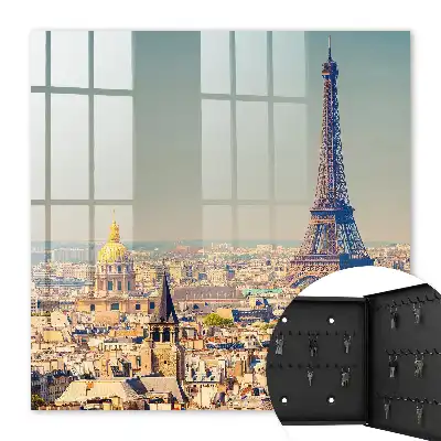 Turnul Eiffel în fundal