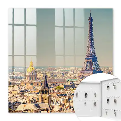 Turnul Eiffel în fundal