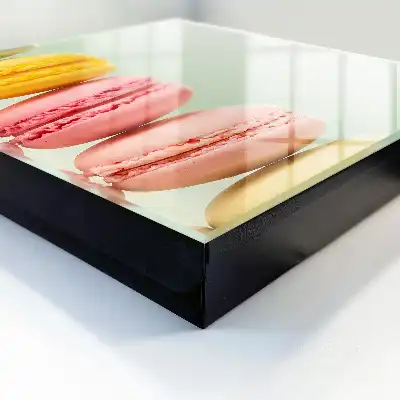 Delicatese colorate pe un fundal pastelat