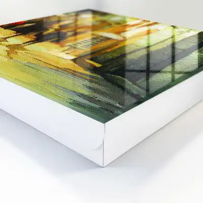 Oraș de noapte cu tonuri de verde