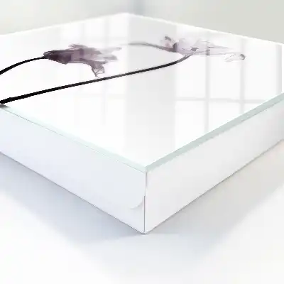Flori minimaliste pe un fundal deschis