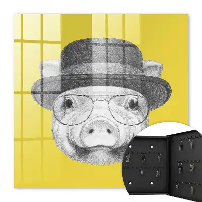 Un porc galben vesel în fundal