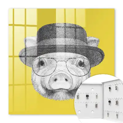 Un porc galben vesel în fundal