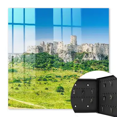 Castel de piatră cu cer albastru