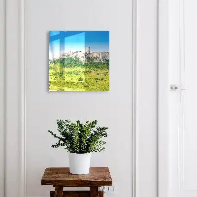 Castel de piatră cu cer albastru