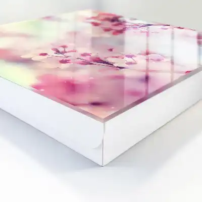 Farmec floral pe fundalul luminos