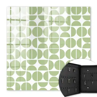 Geometrie verde pe fundal alb