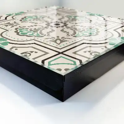 Decorațiuni geometrice cu accente vegetale