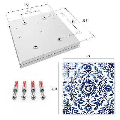Ornament floral pe fundal alb
