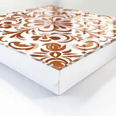 Model ornamental cu motive florale