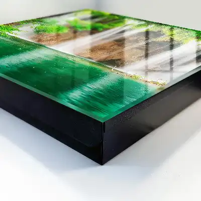 Cascadă verde cu apă turcoaz
