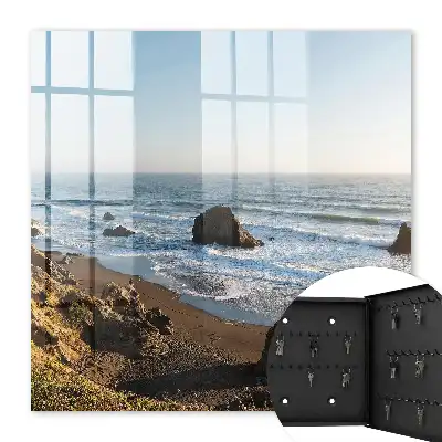Peisaj litoral cu ocean albastru