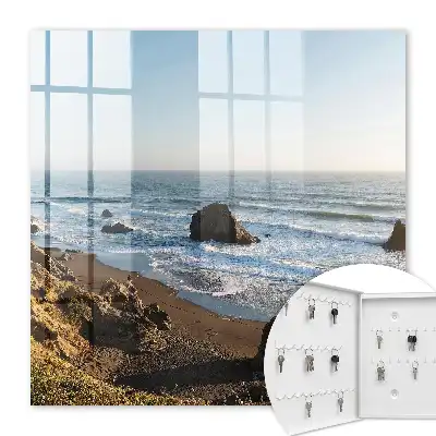 Peisaj litoral cu ocean albastru