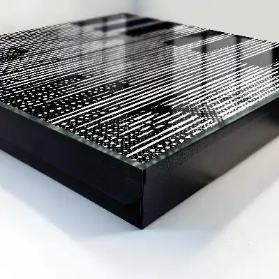 Linii geometrice în culori alb-negru