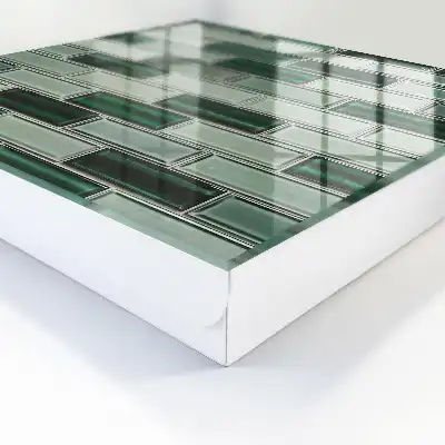 Perete verde cu design modern