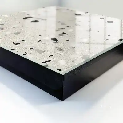 Model gri cu forme geometrice