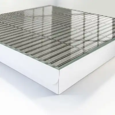 Plăci gri cu model geometric