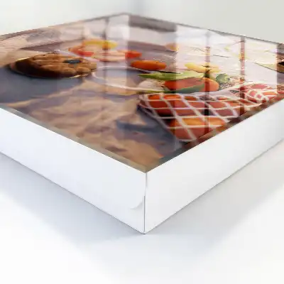 Picnic de vară cu fructe și o carte