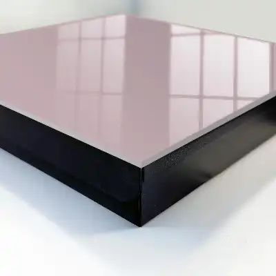 Liliac pastelat delicat minimalist