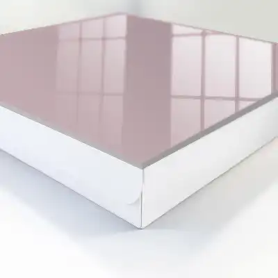 Liliac pastelat delicat minimalist