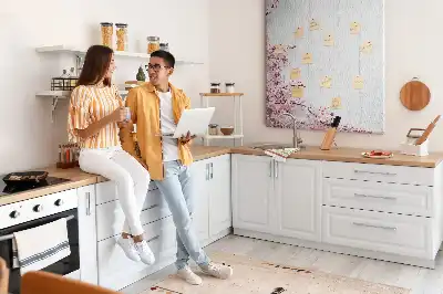 Panou de plută cu model floral pe lemn
