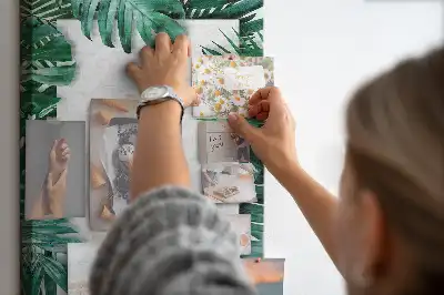 Panou de plută cu model de frunze de Monstera