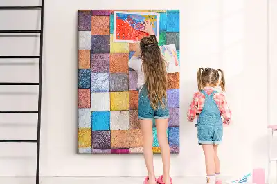 Panou de plută cu blocuri de lemn colorate