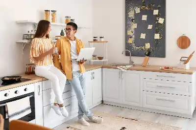 Panou de plută cu model confetti aurii