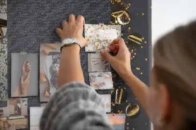 Panou de plută cu model confetti aurii