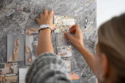 Panou din plută cu model marmură închisă la culoare