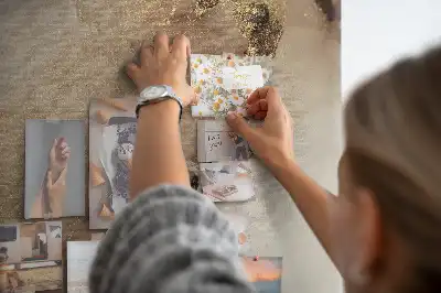 Panou din plută cu aspect de marmură lucioasă