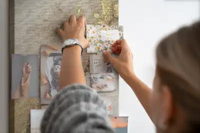 Panou din plută cu aspect de marmură lucioasă