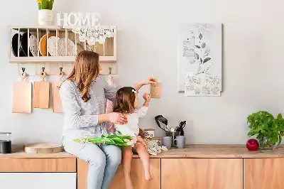 Panou din plută cu motiv vlăstar de plantă cu frunze