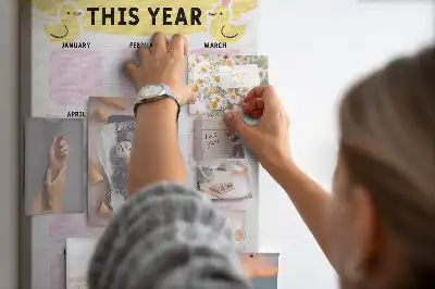 Panou din plută calendar anual